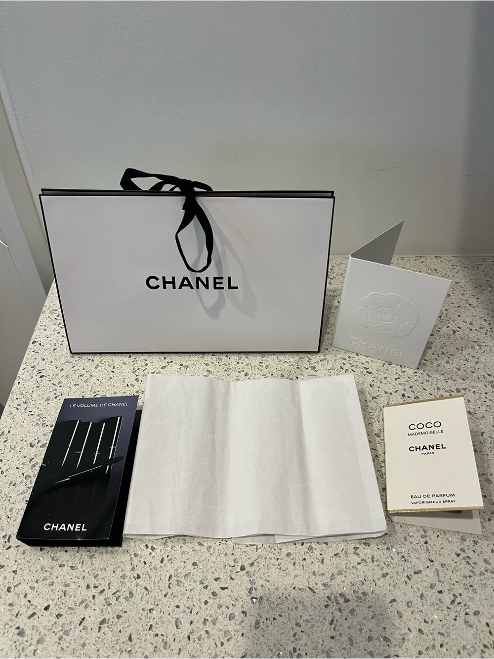 GWP CHANEL New travel mascara, Coco sample, Chanel gift bag and tissue paper